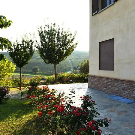 Feriegård Edmo Castiglione Tinella